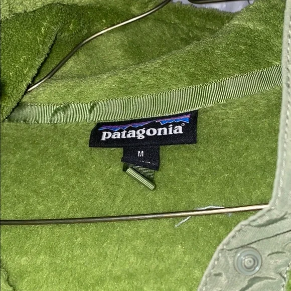 Women’s Patagonia half button pullover - Picture 2 of 4